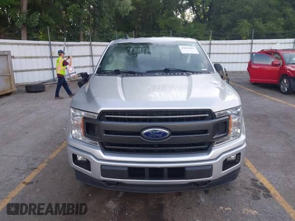 2019 Ford F-150 XLT z VIN 1FTEW1EP6KKD95650, wystawiony jako IAAI lot #42834163 z przebiegiem 100 460 mil mil oraz . Historia ofert i sprzedaży dostępna na DreamBid. Obrazek 12.