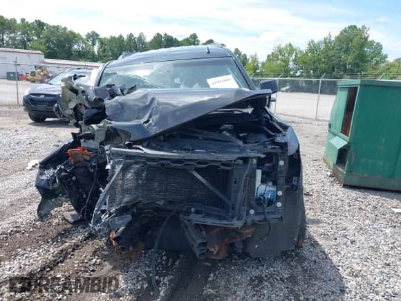 2015 Chevrolet Tahoe LT с VIN 1GNSKBKC6FR138983, выставлен на аукционе IAAI как лот 42992889 с пробегом Не указан миль и . История ставок и продаж доступна на DreamBid. Изображение 12.