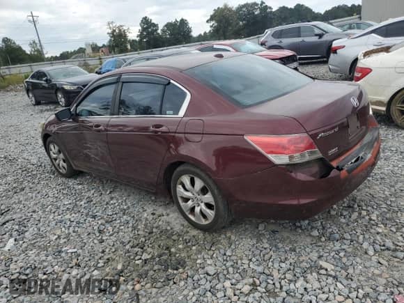 2010 Honda Accord EX-L z VIN 1HGCP2F88AA147150, wystawiony jako Copart lot #84750405 z przebiegiem 183 843 mil mil oraz Szkoda całkowita • Salvage title. Historia ofert i sprzedaży dostępna na DreamBid. Obrazek 2.