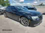 2016 Chrysler 300 S с VIN 2C3CCABGXGH233799, выставлен на аукционе Copart как лот 80563255 с пробегом 173 428 миль миль и Списание • Salvage title. История ставок и продаж доступна на DreamBid. Изображение 4.
