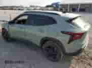 2025 Chevrolet Trax ACTIV z VIN KL77LKEP8SC007705, wystawiony jako Copart lot #50813315 z przebiegiem 13 492 mil mil oraz Szkoda całkowita • Salvage title. Historia ofert i sprzedaży dostępna na DreamBid. Obrazek 2.