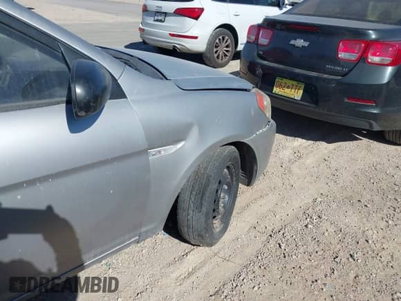 2010 Hyundai Accent Blue z VIN KMHCM3ACXAU184414, wystawiony jako IAAI lot #41378481 z przebiegiem 103 006 mil mil oraz . Historia ofert i sprzedaży dostępna na DreamBid. Obrazek 6.