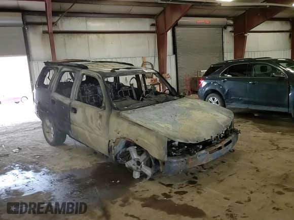 2004 Cadillac Escalade with VIN 1GYEK63N34R153140, listed as a Copart auction lot 62280405 with Not provided miles and Non repairable. Bid and sale history available at DreamBid. Image 14.