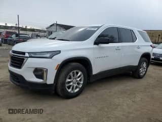 2022 Chevrolet Traverse LS z VIN 1GNEVFKW3NJ194785, wystawiony jako Copart lot #89382785 z przebiegiem 30 809 mil mil oraz Szkoda całkowita • Salvage title. Historia ofert i sprzedaży dostępna na DreamBid. Obrazek 1.