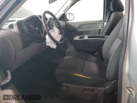 2013 Chevrolet Silverado 1500 Work Truck z VIN 1GCNKPEX0DZ240892, wystawiony jako Copart lot #63041415 z przebiegiem 90 866 mil mil oraz Szkoda całkowita • Salvage title. Historia ofert i sprzedaży dostępna na DreamBid. Obrazek 7.