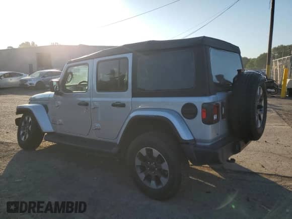 2022 Jeep Wrangler Unlimited Sahara with VIN 1C4HJXEN3NW240919, listed as a Copart auction lot 61687355 with 30,240 mi miles and Salvage title. Bid and sale history available at DreamBid. Image 2.