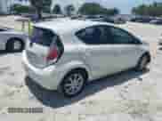 2015 Toyota Prius One z VIN JTDKDTB33F1087207, wystawiony jako IAAI lot #42776015 z przebiegiem 153 820 mil mil oraz . Historia ofert i sprzedaży dostępna na DreamBid. Obrazek 4.