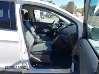 2014 Ford Escape SE с VIN 1FMCU0GX9EUE19514, выставлен на аукционе IAAI как лот 43408057 с пробегом 133 167 миль миль и . История ставок и продаж доступна на DreamBid. Изображение 5.