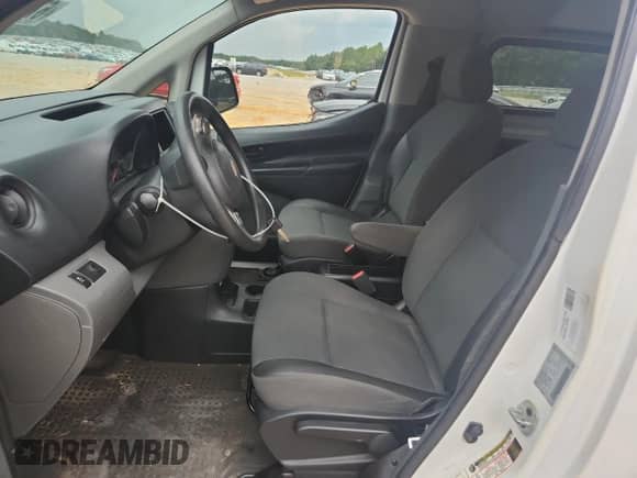 2015 Chevrolet City Express Cargo LS с VIN 3N63M0YN0FK695208, выставлен на аукционе Copart как лот 67390605 с пробегом 243 925 миль миль и Списание • Salvage title. История ставок и продаж доступна на DreamBid. Изображение 7.