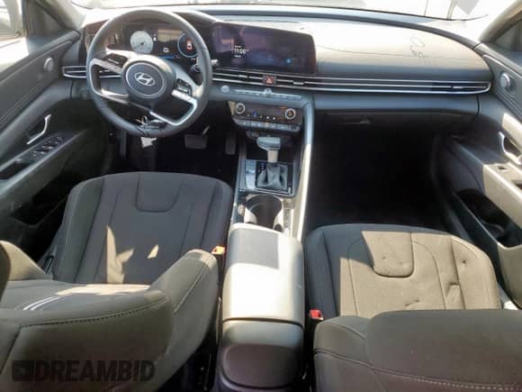 2025 Hyundai Elantra SEL Convenience с VIN KMHLS4DGXSU965607, выставлен на аукционе Copart как лот 84732645 с пробегом 10 258 миль миль и Списание • Salvage title. История ставок и продаж доступна на DreamBid. Изображение 8.