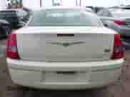 2010 Chrysler 300 Touring с VIN 2C3CA4CD2AH150130, выставлен на аукционе IAAI как лот 43298653 с пробегом 72 444 миль миль и . История ставок и продаж доступна на DreamBid. Изображение 17.