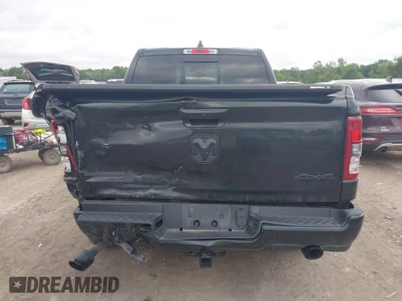 2020 Ram 1500 Big Horn z VIN 1C6SRFFT5LN397464, wystawiony jako IAAI lot #42761267 z przebiegiem 48 465 mil mil oraz . Historia ofert i sprzedaży dostępna na DreamBid. Obrazek 16.