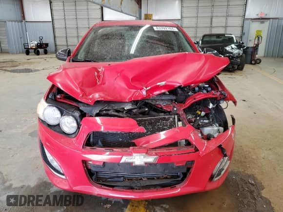 2013 Chevrolet Sonic RS z VIN 1G1JH6SB9D4227824, wystawiony jako Copart lot #83392164 z przebiegiem 107 654 mil mil oraz Szkoda całkowita • Salvage title. Historia ofert i sprzedaży dostępna na DreamBid. Obrazek 5.