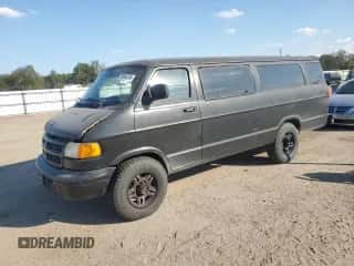 2001 Dodge Passenger z VIN 2B5WB35Z61K531497, wystawiony jako Copart lot #78046704 z przebiegiem 178 079 mil mil oraz Czysty tytuł • Clean title. Historia ofert i sprzedaży dostępna na DreamBid. Obrazek 1.