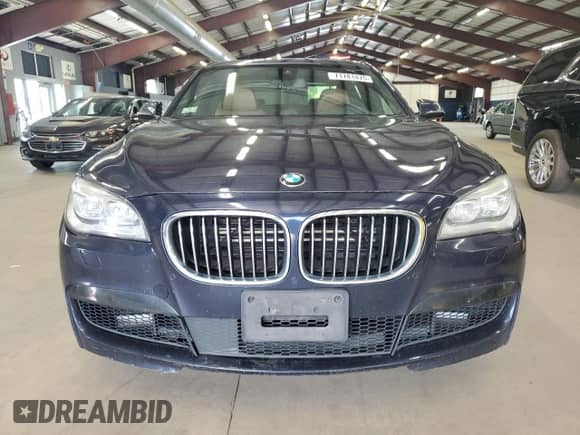 2013 BMW 7 Series 750i xDrive с VIN WBAYB6C50DD223710, выставлен на аукционе Copart как лот 71781475 с пробегом 117 600 миль миль и Чистый • Clean title. История ставок и продаж доступна на DreamBid. Изображение 5.