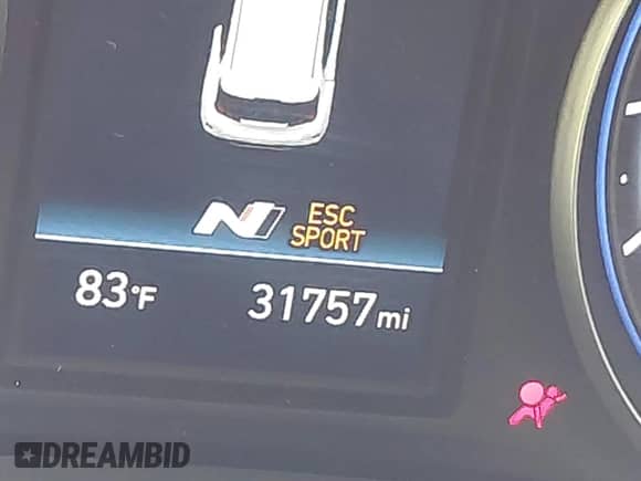 2022 Hyundai Veloster z VIN KMHT36AH5NU015388, wystawiony jako IAAI lot #42492097 z przebiegiem 31 757 mil mil oraz . Historia ofert i sprzedaży dostępna na DreamBid. Obrazek 15.