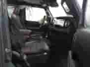 2024 Jeep Wrangler Sahara с VIN 1C4PJXEG9RW355379, выставлен на аукционе IAAI как лот 41409782 с пробегом 921 миль миль и . История ставок и продаж доступна на DreamBid. Изображение 5.