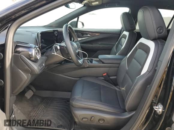2024 Chevrolet Blazer EV eAWD LT z VIN 3GNKDBRJ2RS258361, wystawiony jako Copart lot #66417885 z przebiegiem 5 690 mil mil oraz Szkoda całkowita • Salvage title. Historia ofert i sprzedaży dostępna na DreamBid. Obrazek 7.