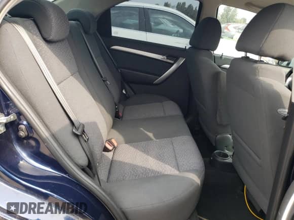 2010 Chevrolet Aveo 2LT z VIN 3G1TC5DE2AL113999, wystawiony jako Copart lot #65384414 z przebiegiem 36 486 mil mil oraz Czysty tytuł • Clean title. Historia ofert i sprzedaży dostępna na DreamBid. Obrazek 10.