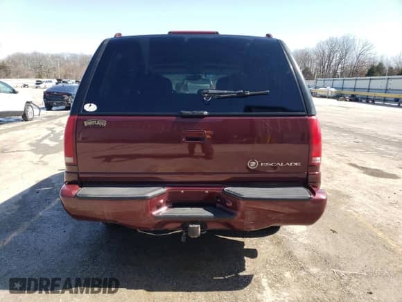 2000 Cadillac Escalade z VIN 1GYEK13R1YR123601, wystawiony jako Copart lot #48589225 z przebiegiem 258 998 mil mil oraz Szkoda całkowita • Salvage title. Historia ofert i sprzedaży dostępna na DreamBid. Obrazek 6.