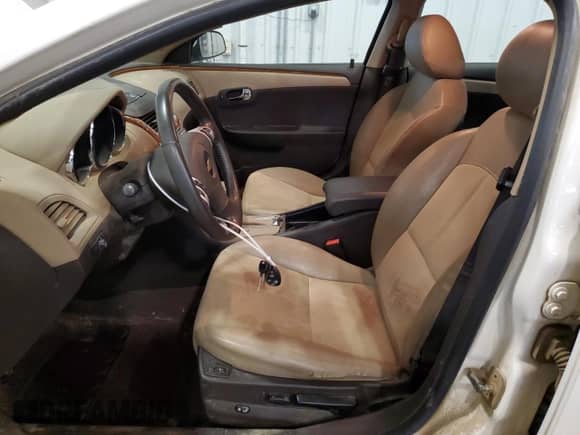 2012 Chevrolet Malibu 3LT z VIN 1G1ZF5E7XCF108029, wystawiony jako Copart lot #62556065 z przebiegiem 100 399 mil mil oraz Szkoda całkowita • Salvage title. Historia ofert i sprzedaży dostępna na DreamBid. Obrazek 7.