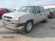2005 Chevrolet Silverado 1500 LS z VIN 2GCEC13T651193081, wystawiony jako IAAI lot #43463563 z przebiegiem 226 648 mil mil oraz . Historia ofert i sprzedaży dostępna na DreamBid. Obrazek 17.