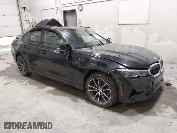 2022 BMW 3 Series 330i xDrive z VIN 3MW5R7J05N8C54882, wystawiony jako IAAI lot #43129155 z przebiegiem Nie podano mil oraz . Historia ofert i sprzedaży dostępna na DreamBid. Obrazek 1.