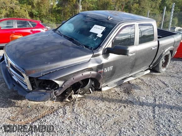 2017 Ram 1500 Big Horn z VIN 3C6RR7LT6HG688239, wystawiony jako IAAI lot #43434126 z przebiegiem 57 946 mil mil oraz . Historia ofert i sprzedaży dostępna na DreamBid. Obrazek 2.