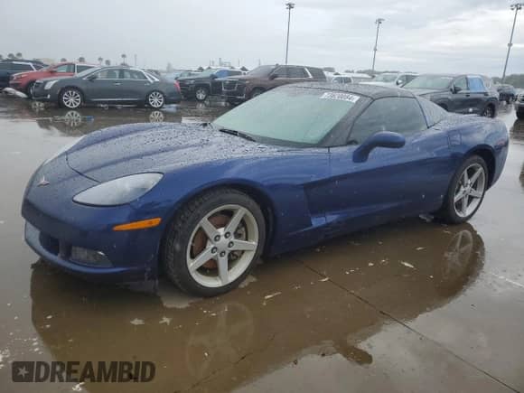 2007 Chevrolet Corvette с VIN 1G1YY25U575119056, выставлен на аукционе Copart как лот 73820084 с пробегом Не указан миль и Списание • Salvage title. История ставок и продаж доступна на DreamBid. Изображение 1.