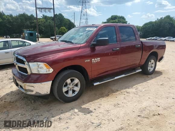 2021 Ram 1500 Tradesman z VIN 3C6RR7KT2MG536552, wystawiony jako Copart lot #64251595 z przebiegiem 98 663 mil mil oraz Szkoda całkowita • Salvage title. Historia ofert i sprzedaży dostępna na DreamBid. Obrazek 1.