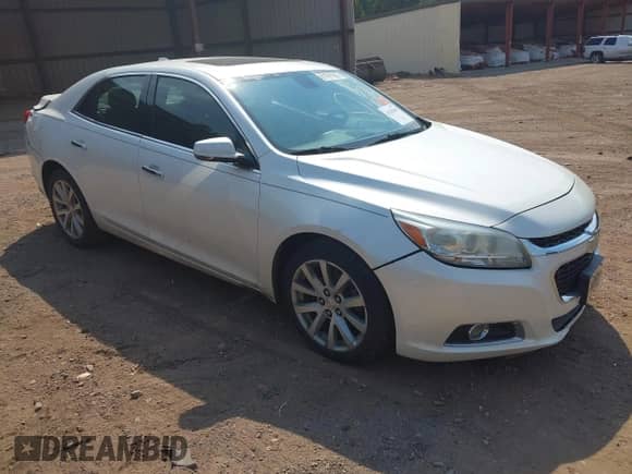 2014 Chevrolet Malibu LTZ with VIN 1G11H5SL2EF184727, listed as a IAAI auction lot 43242461 with 195,712 mi miles and . Bid and sale history available at DreamBid. Image 1.