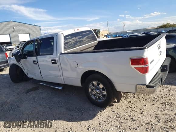 2012 Ford F-150 XLT z VIN 1FTFW1ET0CKD54725, wystawiony jako Copart lot #82355275 z przebiegiem 139 933 mil mil oraz Szkoda całkowita • Salvage title. Historia ofert i sprzedaży dostępna na DreamBid. Obrazek 2.