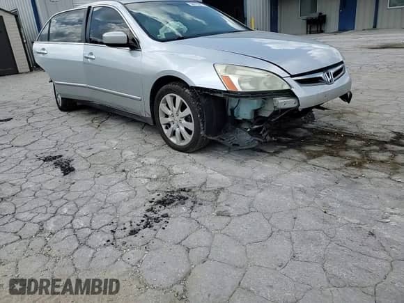 2006 Honda Accord LX z VIN 1HGCM66356A000862, wystawiony jako Copart lot #68515695 z przebiegiem 211 489 mil mil oraz Szkoda całkowita • Salvage title. Historia ofert i sprzedaży dostępna na DreamBid. Obrazek 13.
