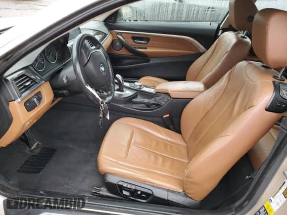 2014 BMW 4 Series 428i xDrive с VIN WBA3N5C56EF716468, выставлен на аукционе Copart как лот 59549305 с пробегом 106 885 миль миль и Списание • Salvage title. История ставок и продаж доступна на DreamBid. Изображение 7.