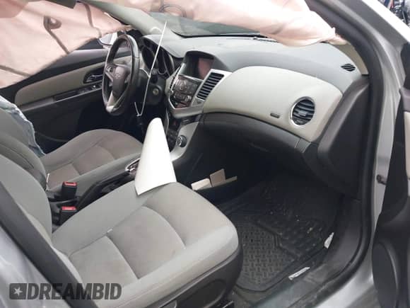 2014 Chevrolet Cruze 1LT с VIN 1G1PC5SB5E7431796, выставлен на аукционе IAAI как лот 43197703 с пробегом 74 339 миль миль и . История ставок и продаж доступна на DreamBid. Изображение 5.