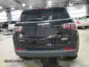 2024 Jeep Compass Latitude Lux с VIN 3C4NJDFN4RT169614, выставлен на аукционе Copart как лот 54626595 с пробегом 2 461 миль миль и Списание • Salvage title. История ставок и продаж доступна на DreamBid. Изображение 6.