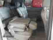 2004 Toyota Sienna XLE z VIN 5TDZA22C44S072233, wystawiony jako IAAI lot #42223676 z przebiegiem 210 468 mil mil oraz . Historia ofert i sprzedaży dostępna na DreamBid. Obrazek 8.