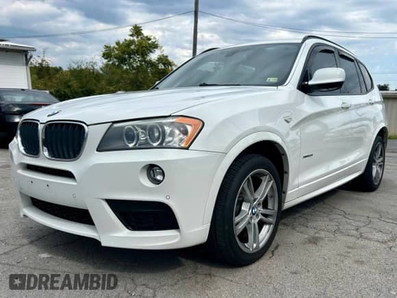 2013 BMW X3 xDrive28i with VIN 5UXWX9C5XD0A11984, listed as a Copart auction lot 87126985 with 128,500 mi miles and Clean title. Bid and sale history available at DreamBid. Image 2.