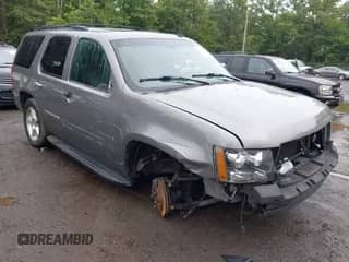 2007 Chevrolet Tahoe LT с VIN 1GNFK13017J332403, выставлен на аукционе IAAI как лот 43009044 с пробегом 226 856 миль миль и . История ставок и продаж доступна на DreamBid. Изображение 1.