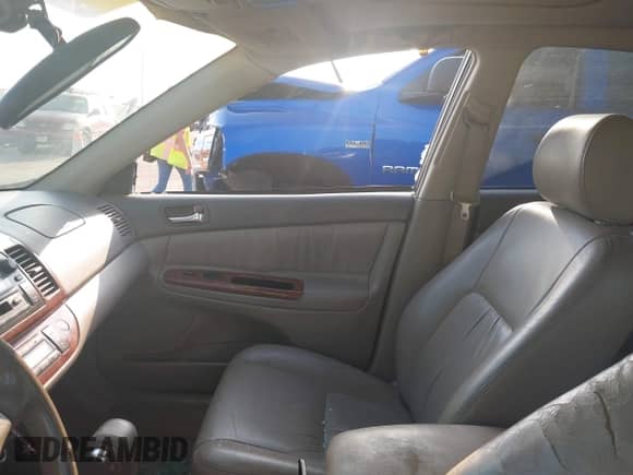 2004 Toyota Camry LE with VIN JTDBF32K440154756, listed as a IAAI auction lot 43069925 with 124,422 mi miles and . Bid and sale history available at DreamBid. Image 5.