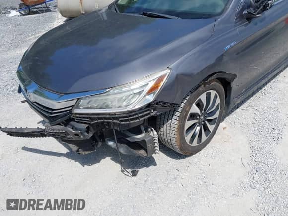 2017 Honda Accord Touring with VIN JHMCR6F70HC014287, listed as a IAAI auction lot 43011752 with 81,106 mi miles and . Bid and sale history available at DreamBid. Image 17.