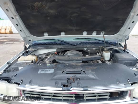 2004 Chevrolet Tahoe LT with VIN 1GNEK13Z64J225966, listed as a IAAI auction lot 42447617 with 165,332 mi miles and . Bid and sale history available at DreamBid. Image 10.