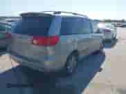 2006 Toyota Sienna XLE z VIN 5TDBA22C76S068357, wystawiony jako IAAI lot #43458263 z przebiegiem 198 727 mil mil oraz . Historia ofert i sprzedaży dostępna na DreamBid. Obrazek 4.