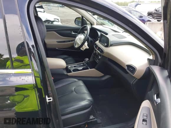 2020 Hyundai Santa Fe SEL z VIN 5NMS33AD3LH245009, wystawiony jako IAAI lot #43375112 z przebiegiem 66 268 mil mil oraz . Historia ofert i sprzedaży dostępna na DreamBid. Obrazek 5.