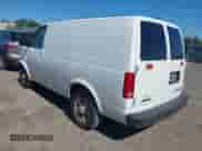 2005 Chevrolet Astro Cargo z VIN 1GCDM19X65B107724, wystawiony jako IAAI lot #42613741 z przebiegiem 62 178 mil mil oraz . Historia ofert i sprzedaży dostępna na DreamBid. Obrazek 3.