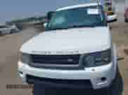 2011 Land Rover Range Rover Sport HSE Lux z VIN SALSK2D49BA704912, wystawiony jako IAAI lot #42583257 z przebiegiem 129 948 mil mil oraz . Historia ofert i sprzedaży dostępna na DreamBid. Obrazek 12.