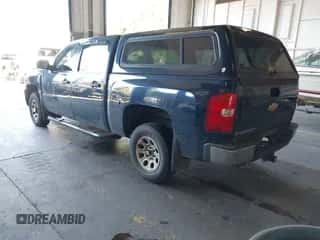 2007 Chevrolet Silverado 1500 1LT z VIN 2GCEC13C071596797, wystawiony jako IAAI lot #43273072 z przebiegiem 213 634 mil mil oraz . Historia ofert i sprzedaży dostępna na DreamBid. Obrazek 3.