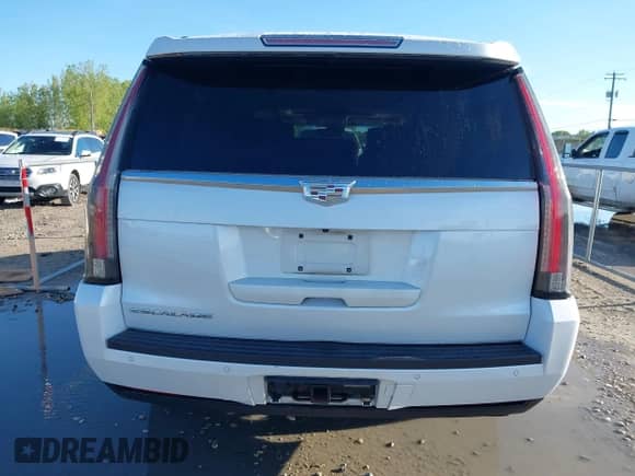 2016 Cadillac Escalade ESV Platinum с VIN 1GYS4KKJ6GR257095, выставлен на аукционе IAAI как лот 42335850 с пробегом 199 119 миль миль и . История ставок и продаж доступна на DreamBid. Изображение 16.