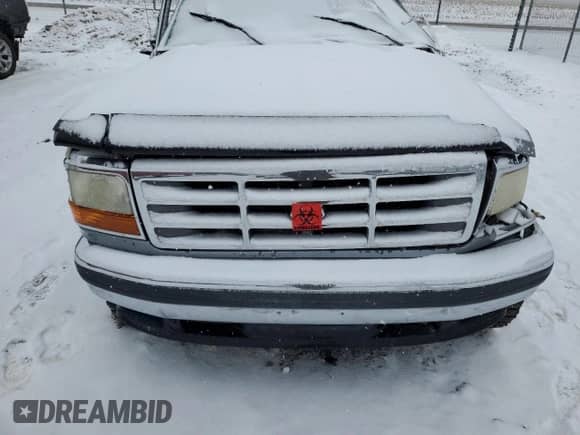 1994 Ford F-150 z VIN 1FTEF14N1RLB58455, wystawiony jako Copart lot #87865585 z przebiegiem Nie podano mil oraz Czysty tytuł • Clean title. Historia ofert i sprzedaży dostępna na DreamBid. Obrazek 12.