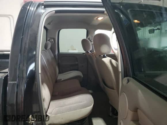 2005 Dodge 1500 SLT z VIN 1D7HU18D35S240519, wystawiony jako Copart lot #84366215 z przebiegiem 176 905 mil mil oraz Szkoda całkowita • Salvage title. Historia ofert i sprzedaży dostępna na DreamBid. Obrazek 10.